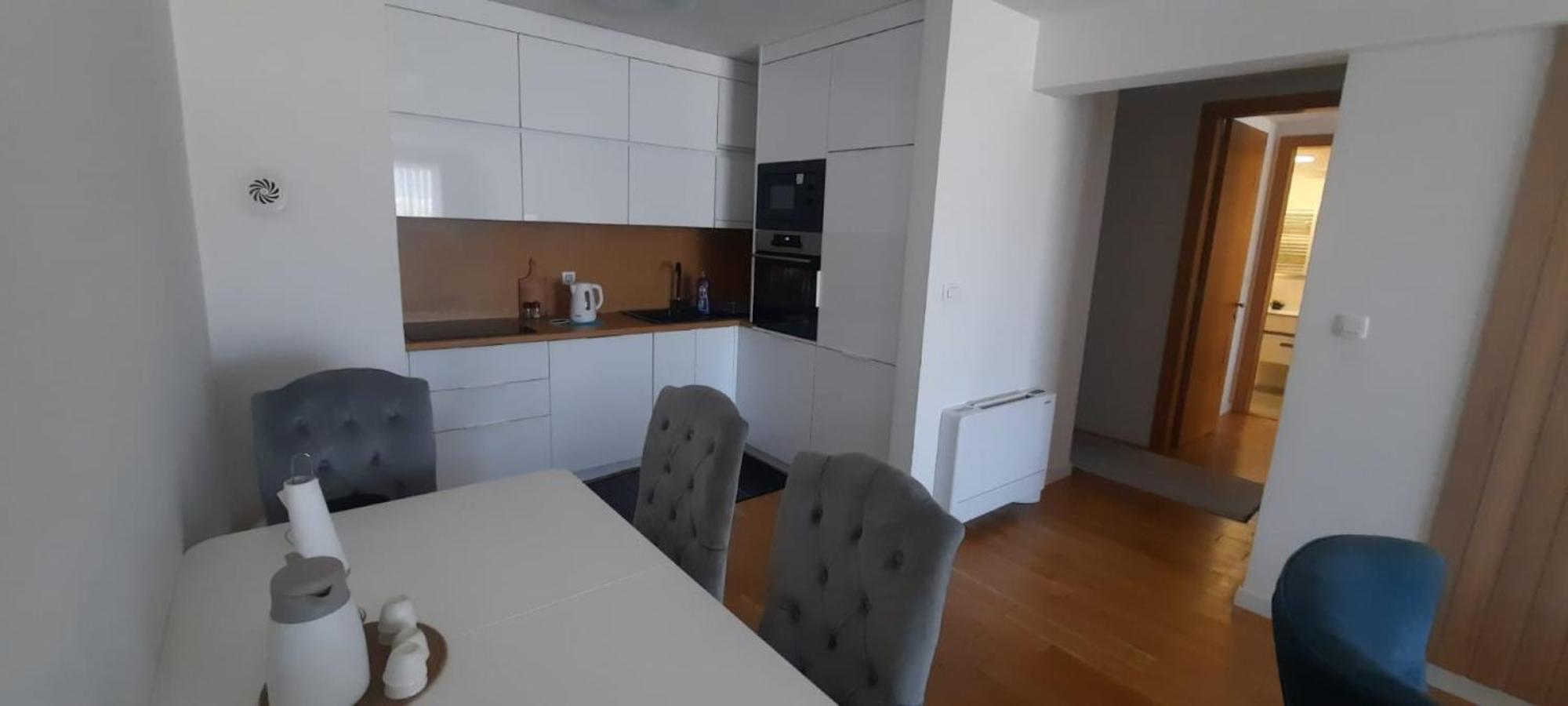 Apartment River Walk - Layan